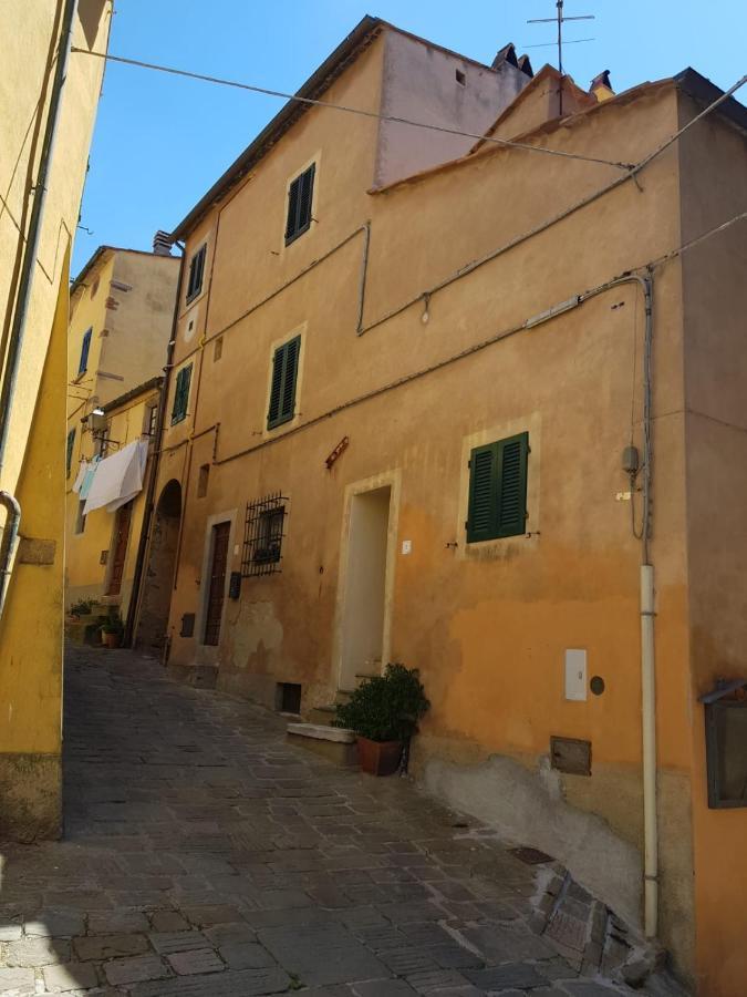 דירות קסטנייטו קרדוצ'י In Castello מראה חיצוני תמונה